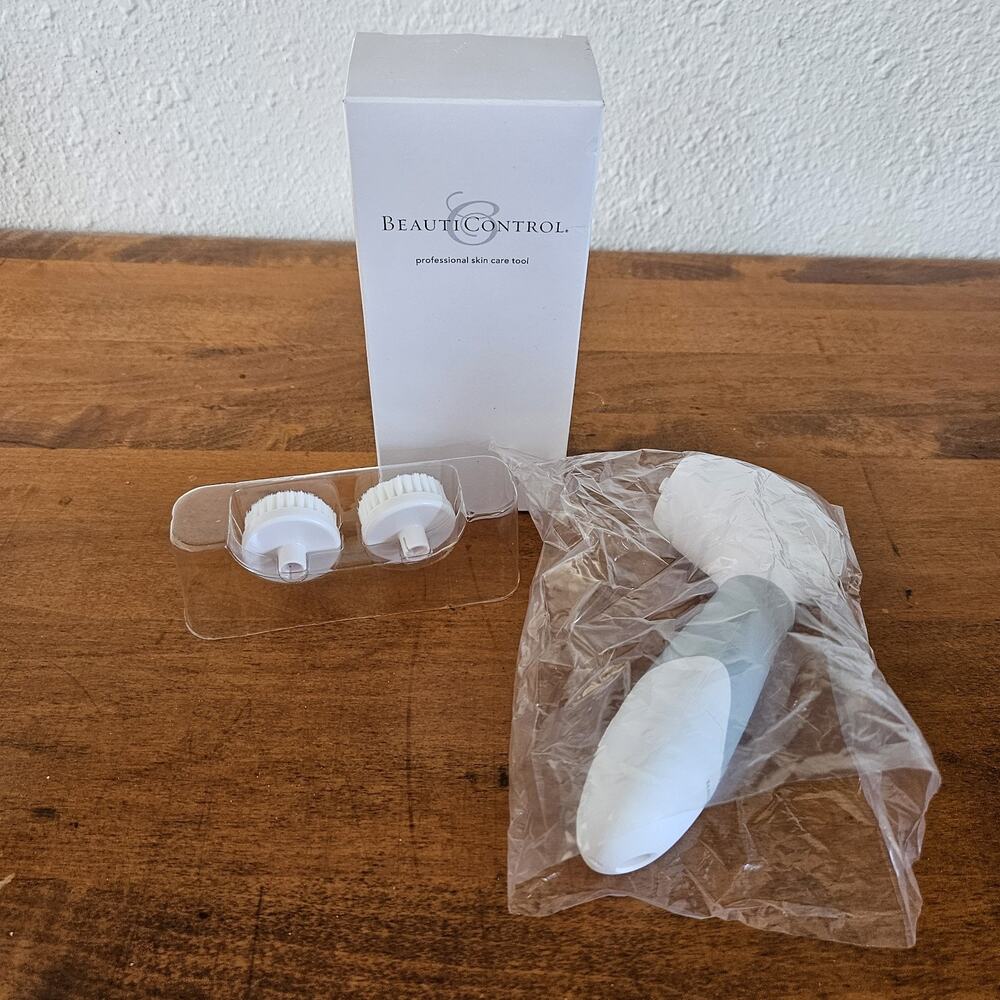 BeautiControl Professional Skin Care Tool Exfoliating Buffer with Brush Set